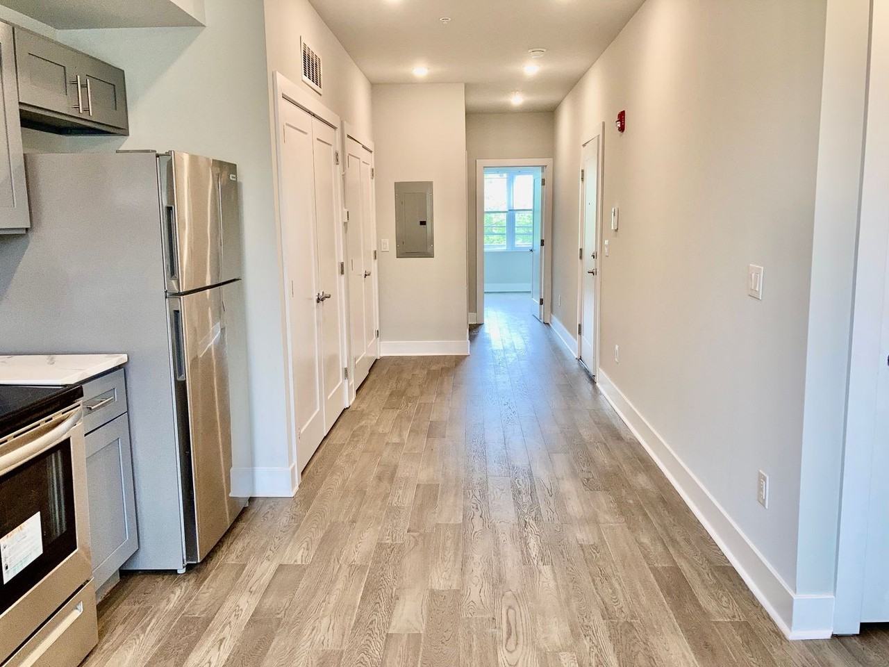 5419 Pine Street - Photo 2 of 10