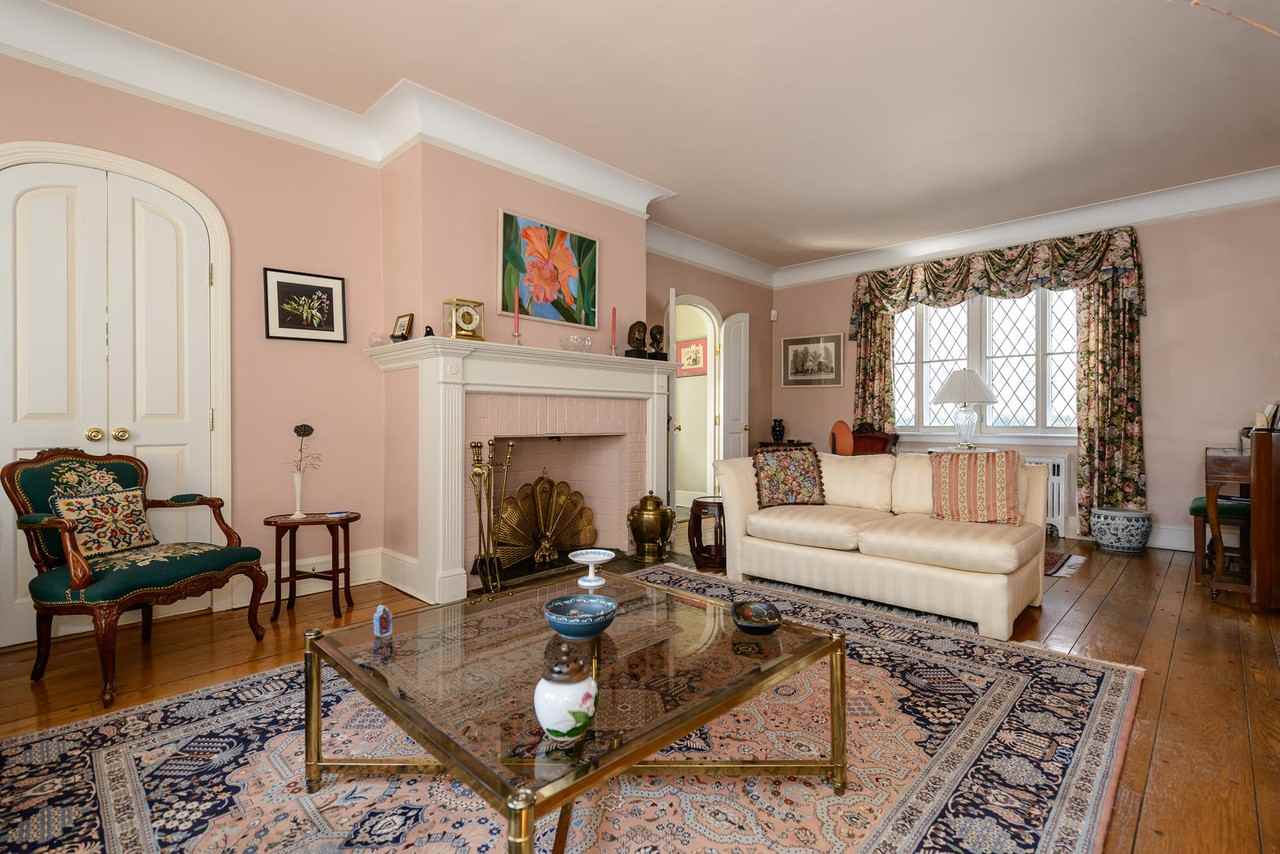 107 John St - Photo 3 of 11