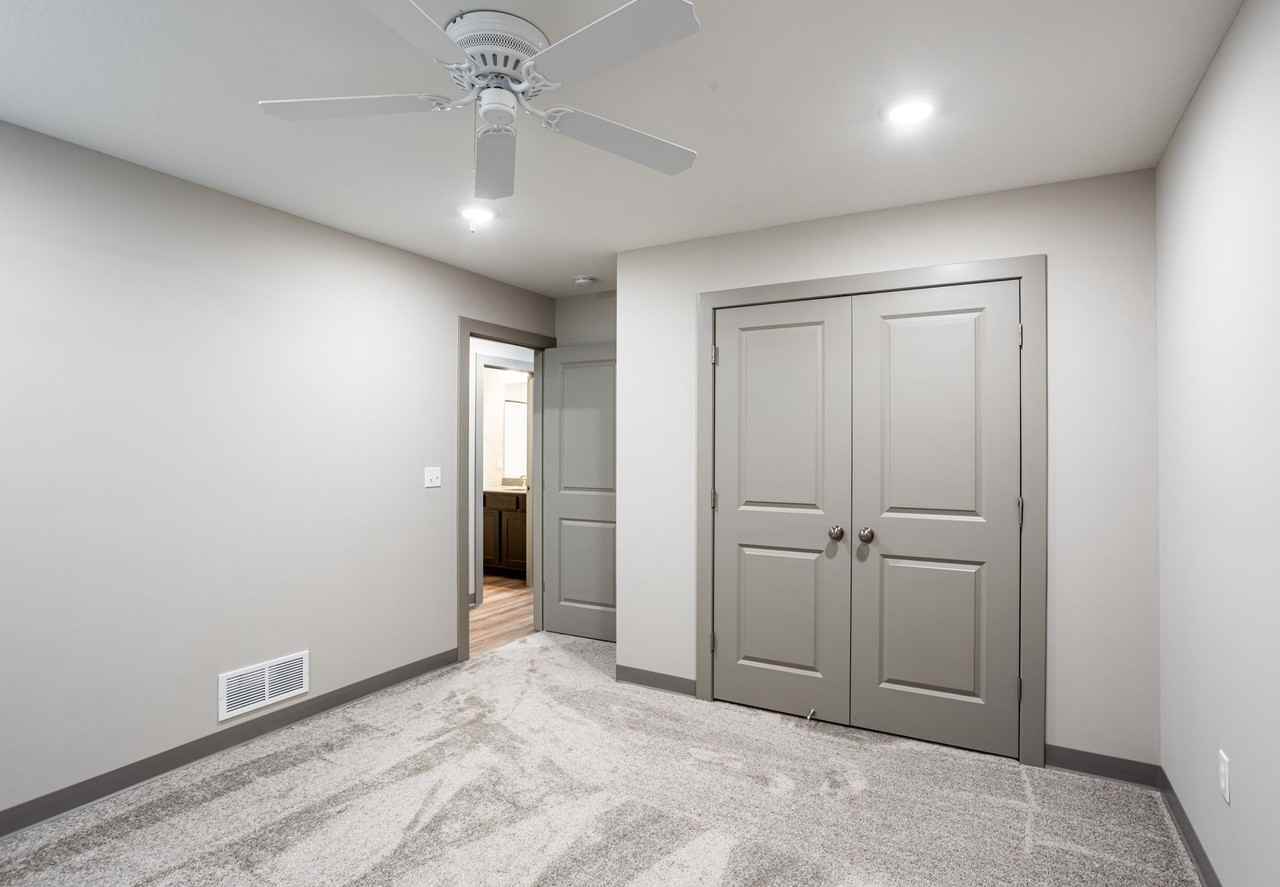 Manor Homes - Photo 7 of 26