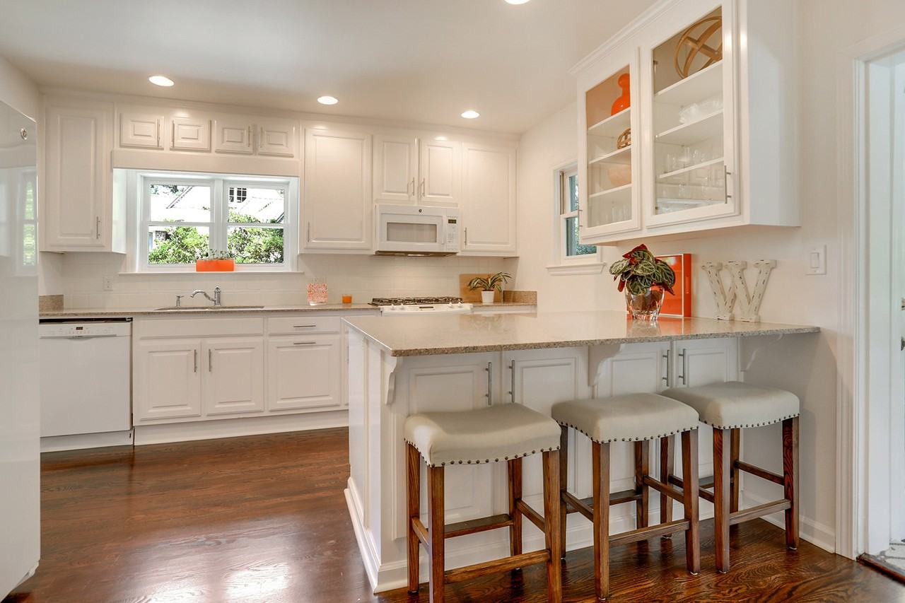 353 Robin Hood Rd NE - Photo 2 of 25