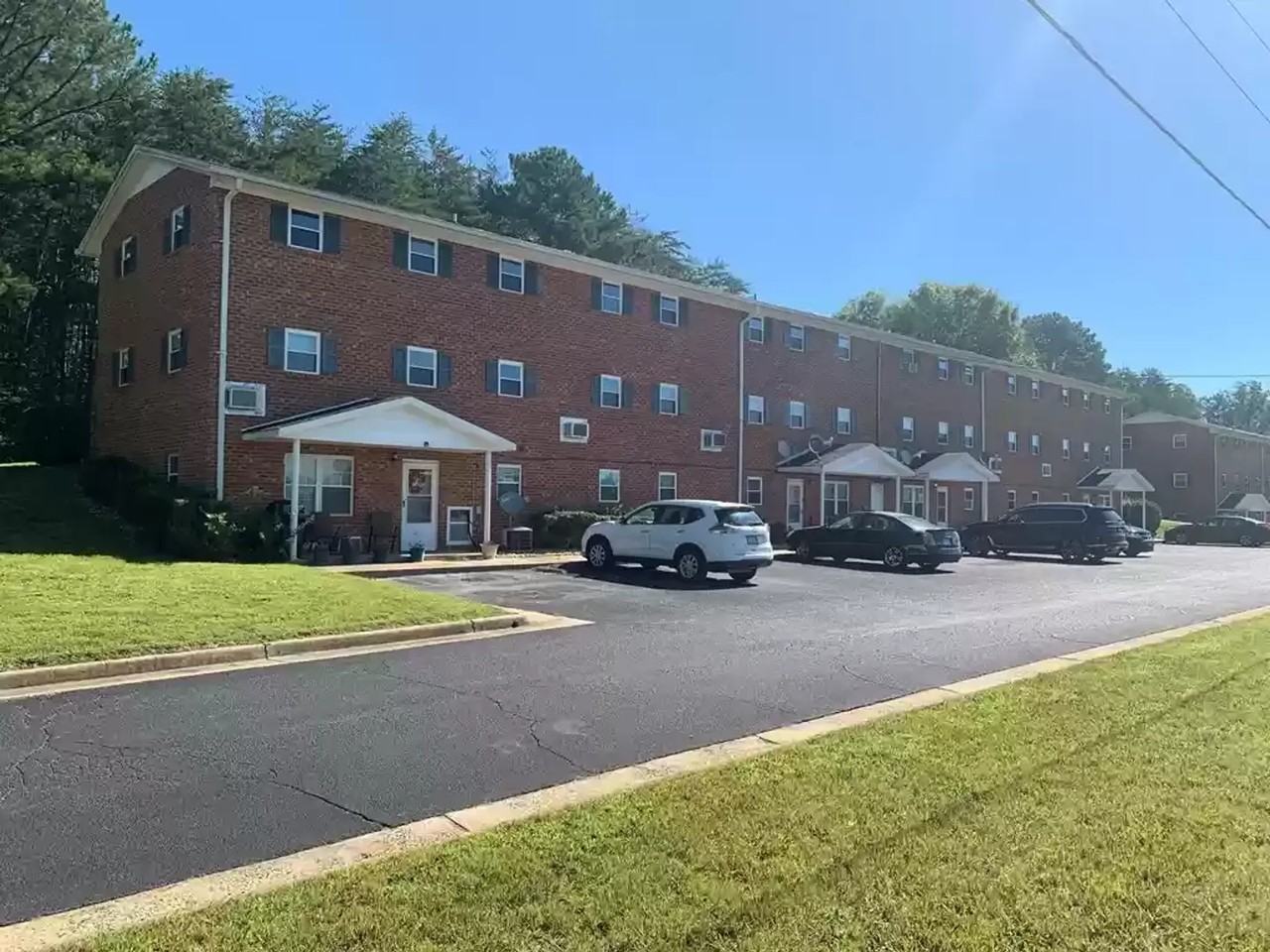 Laurel Gate Townhomes Apartments Laurel Gate Cir, Martinsville, VA