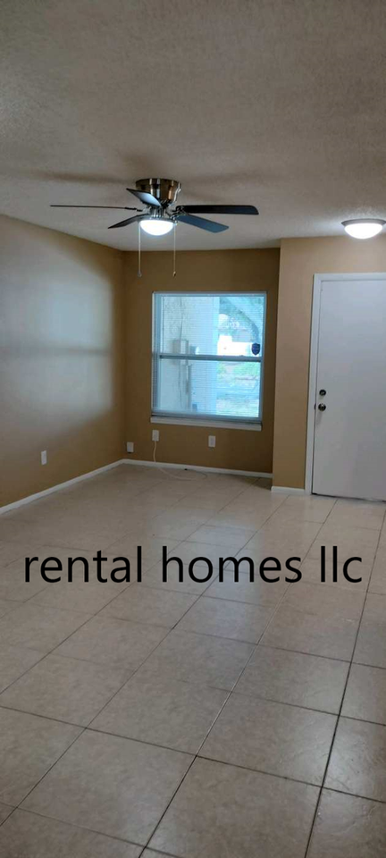 1230 Sophie Blvd - Photo 7 of 9