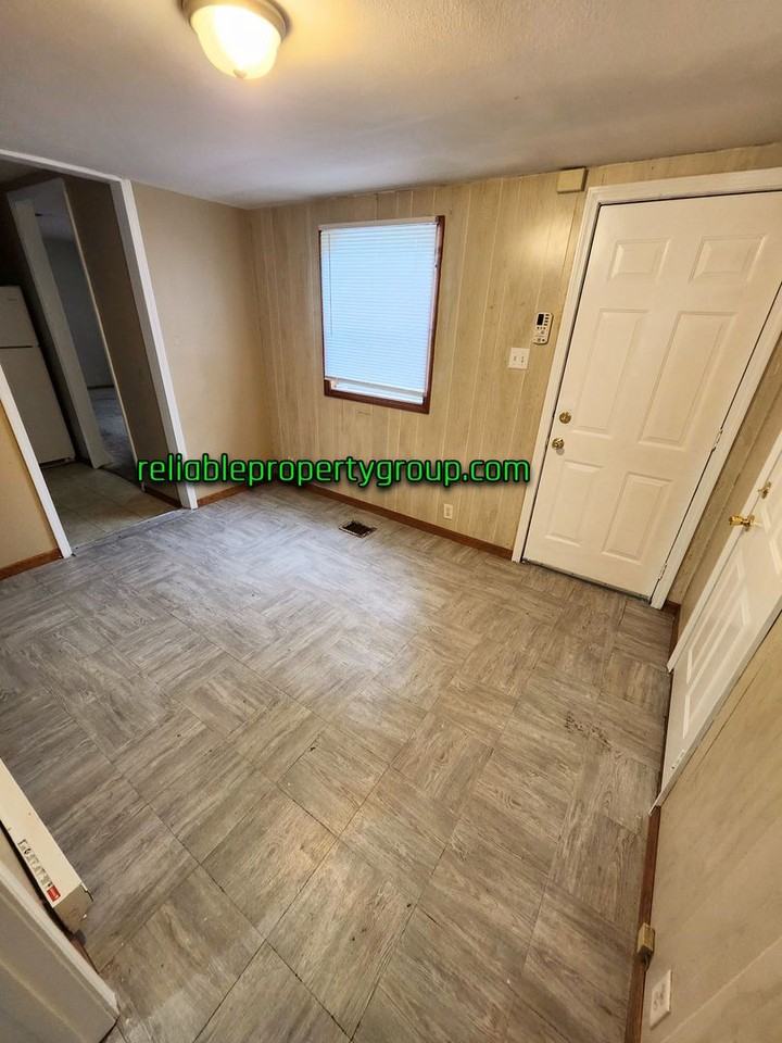 4612 Werling Dr - Photo 3 of 7