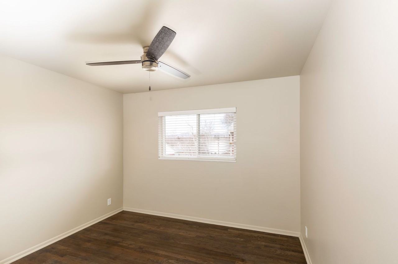 1997 S 2100 E - Photo 5 of 8