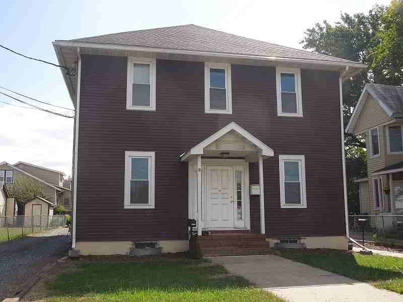 302 New Jersey Ave - Photo 2 of 11