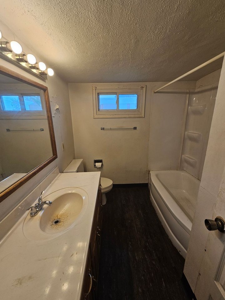 5801 W 12th St #43 - Photo 3 of 3