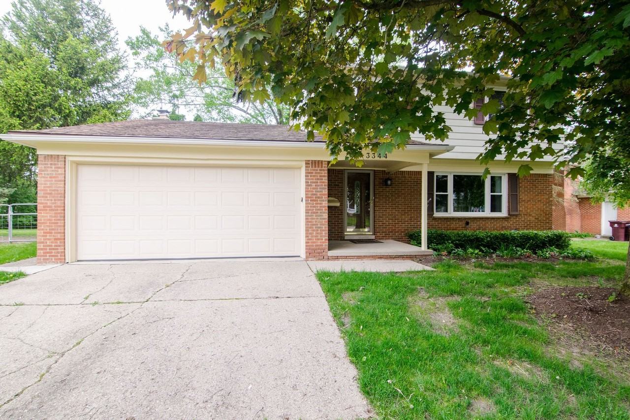 3344 Bluett Rd - Photo 2 of 50