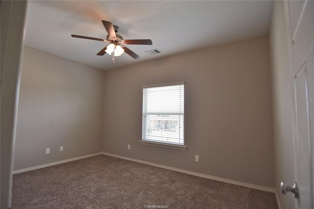 6912 Appomattox Dr - Photo 4 of 15