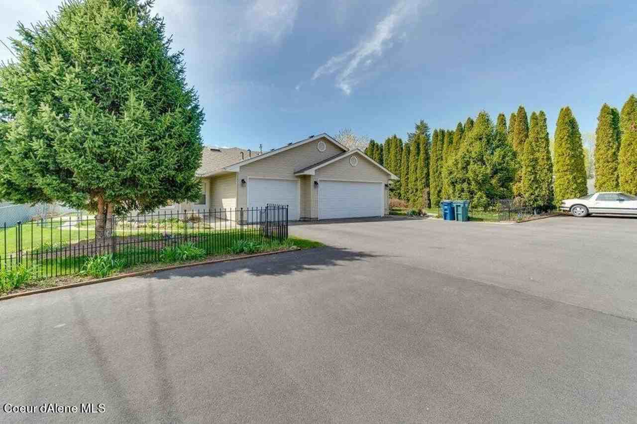 640 /642 Helen st - Photo 2 of 9