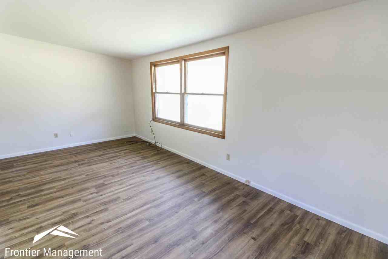 2326 Kraig Rd - Photo 4 of 7