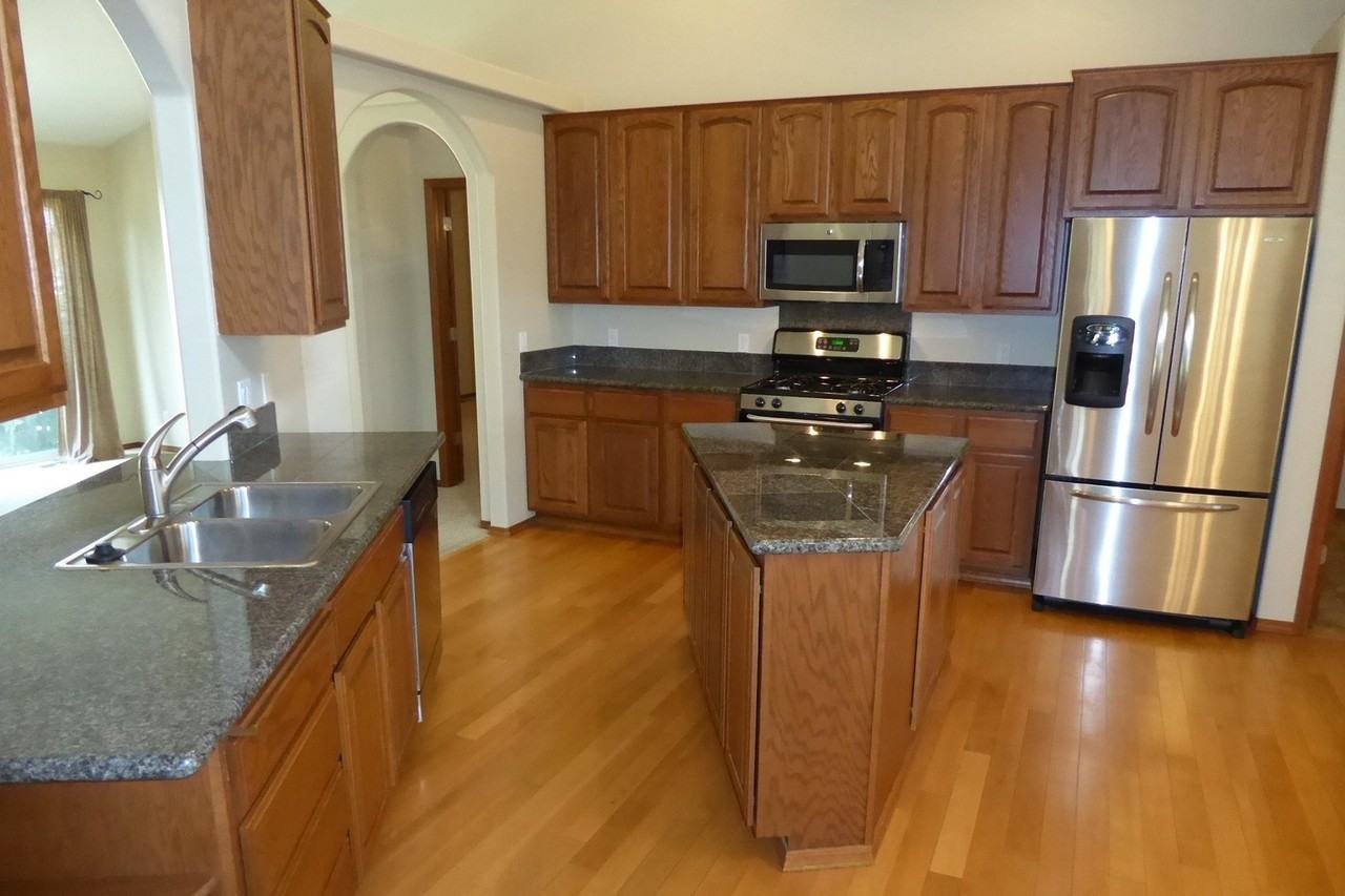 3039 W Bayberry Ct - Photo 5 of 50