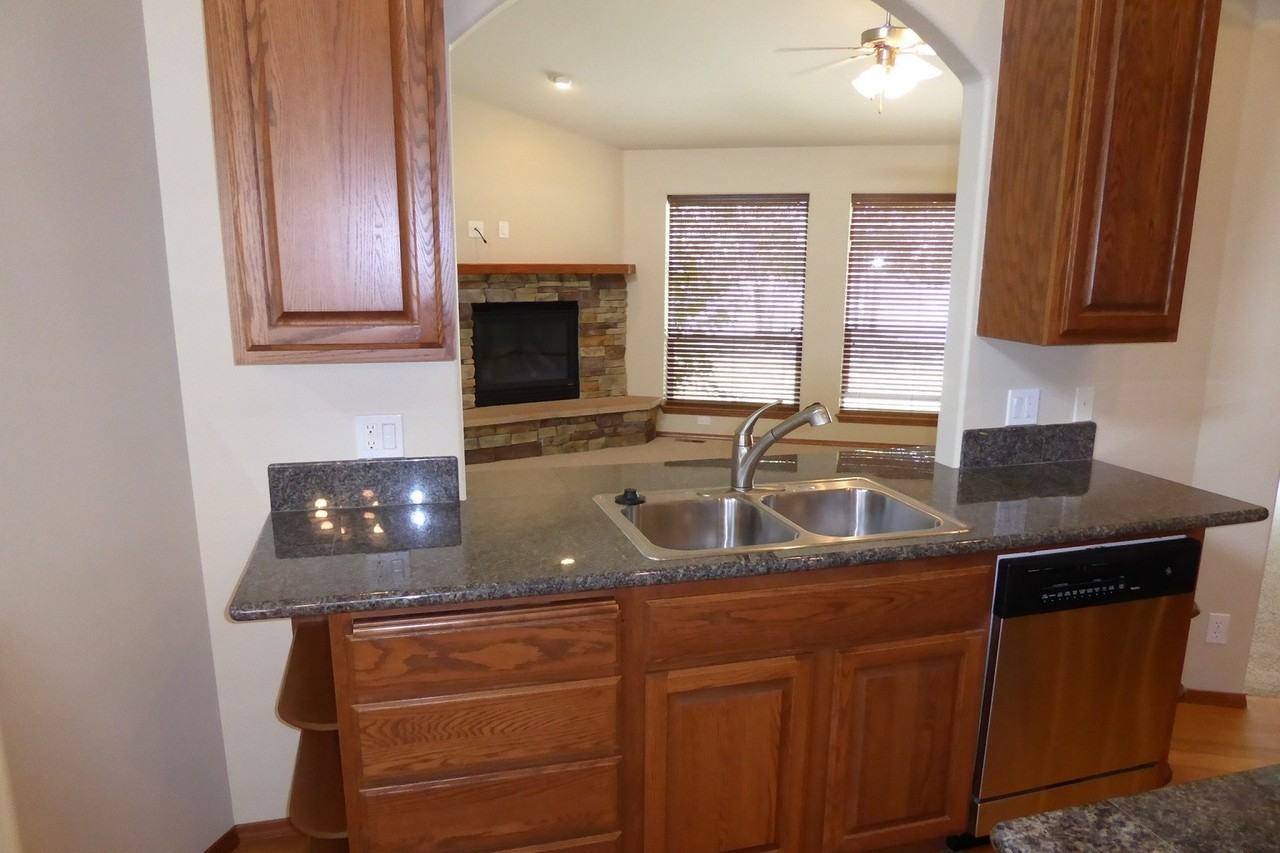 3039 W Bayberry Ct - Photo 6 of 50
