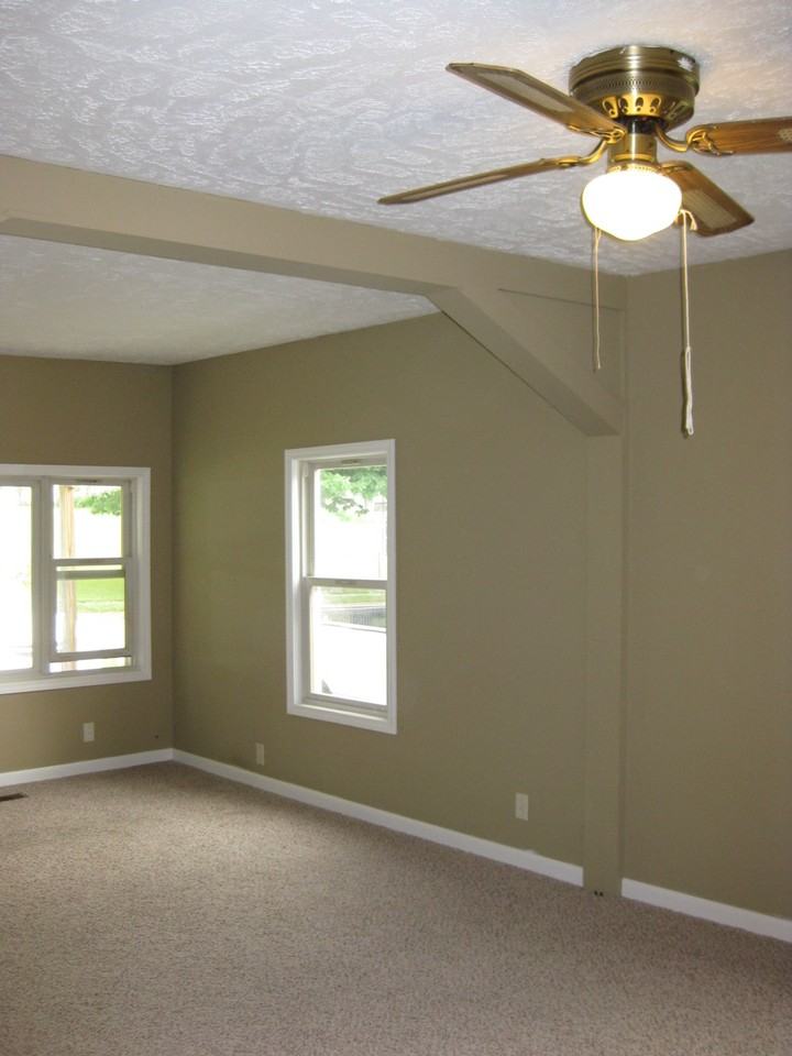 3815 S 19th St - Photo 2 of 11
