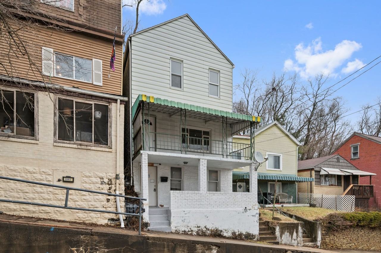 2004 Noble St - Photo 2 of 26