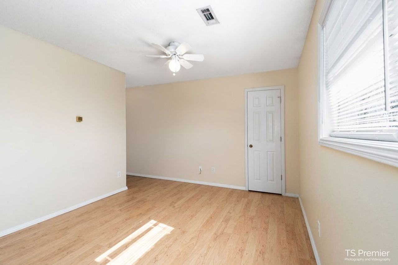 950 Lindell Ave - Photo 4 of 6