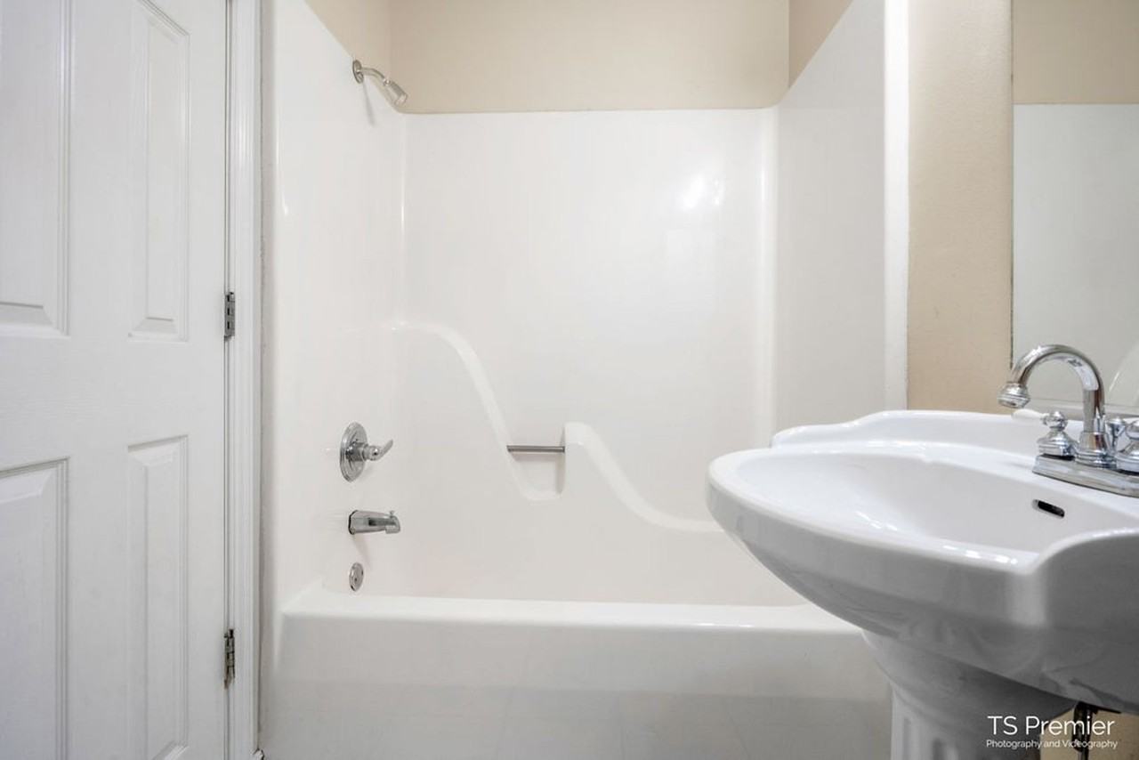 950 Lindell Ave - Photo 6 of 6