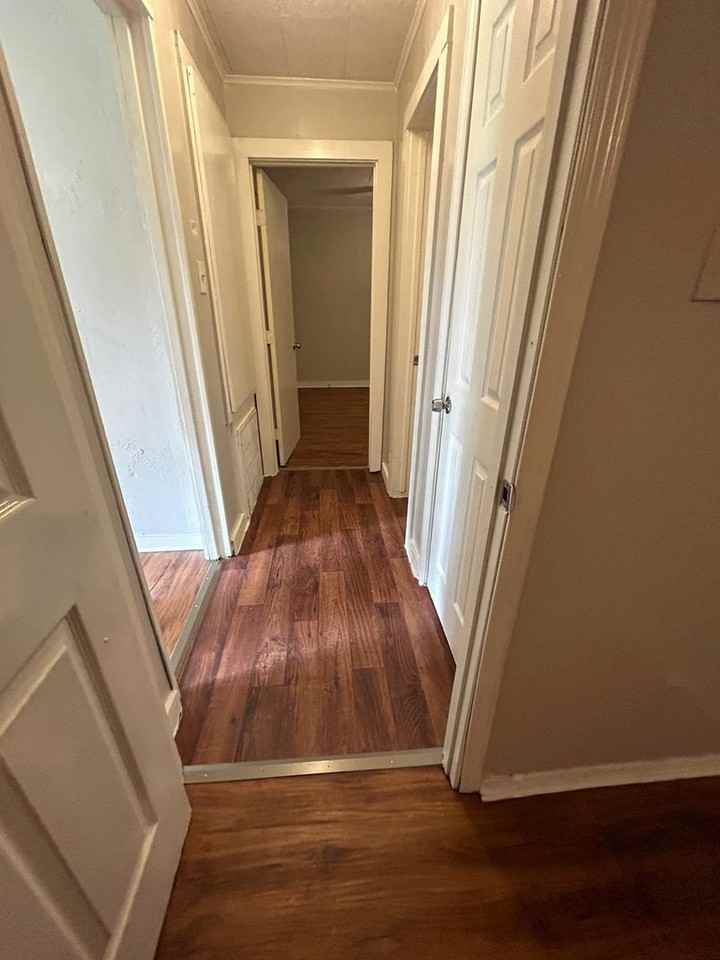 2318 Pacific St - Photo 5 of 9