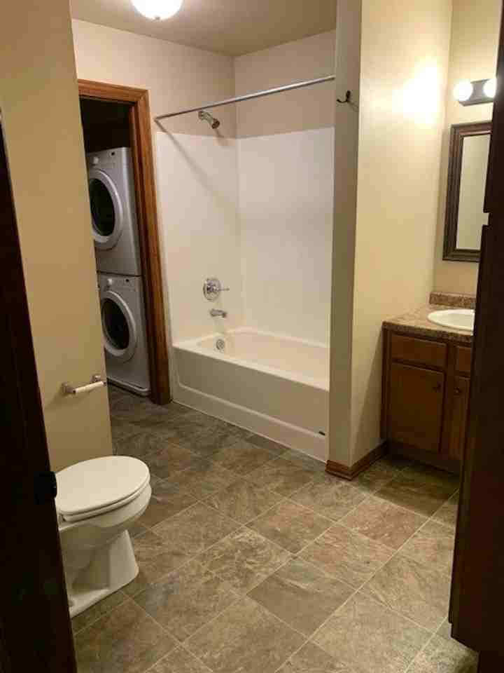 2180 S Broadway - Photo 3 of 11