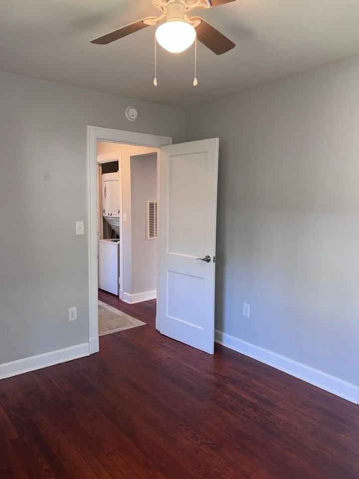 205 Douglas Ave Apt A - Photo 6 of 9