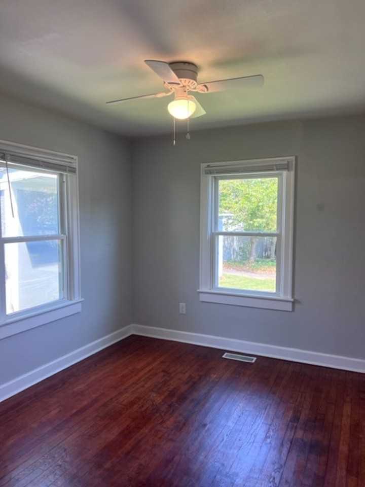 205 Douglas Ave Apt A - Photo 7 of 9