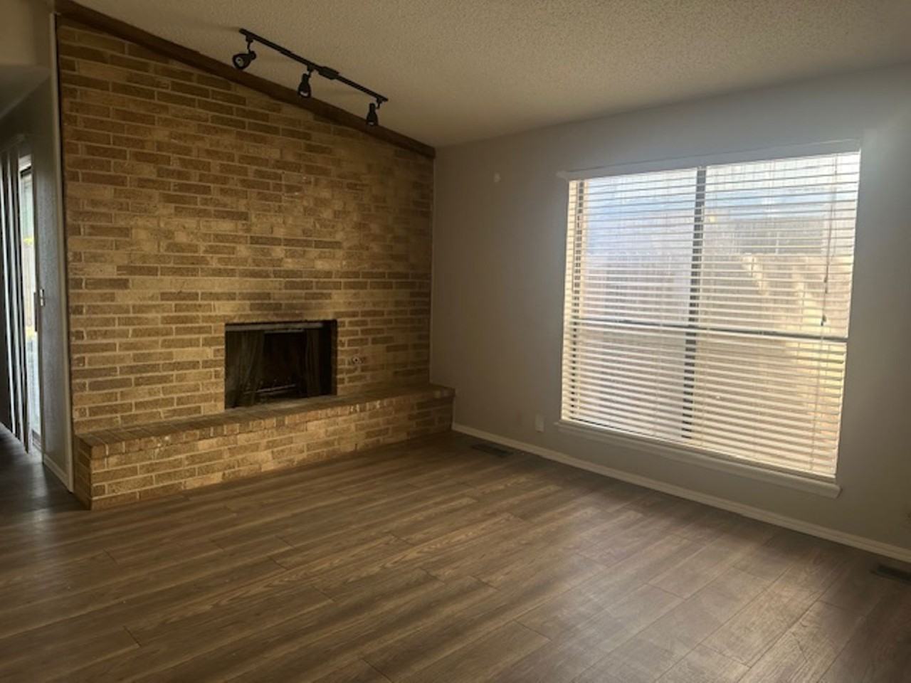 10411 White Oak Canyon Rd - Photo 3 of 13