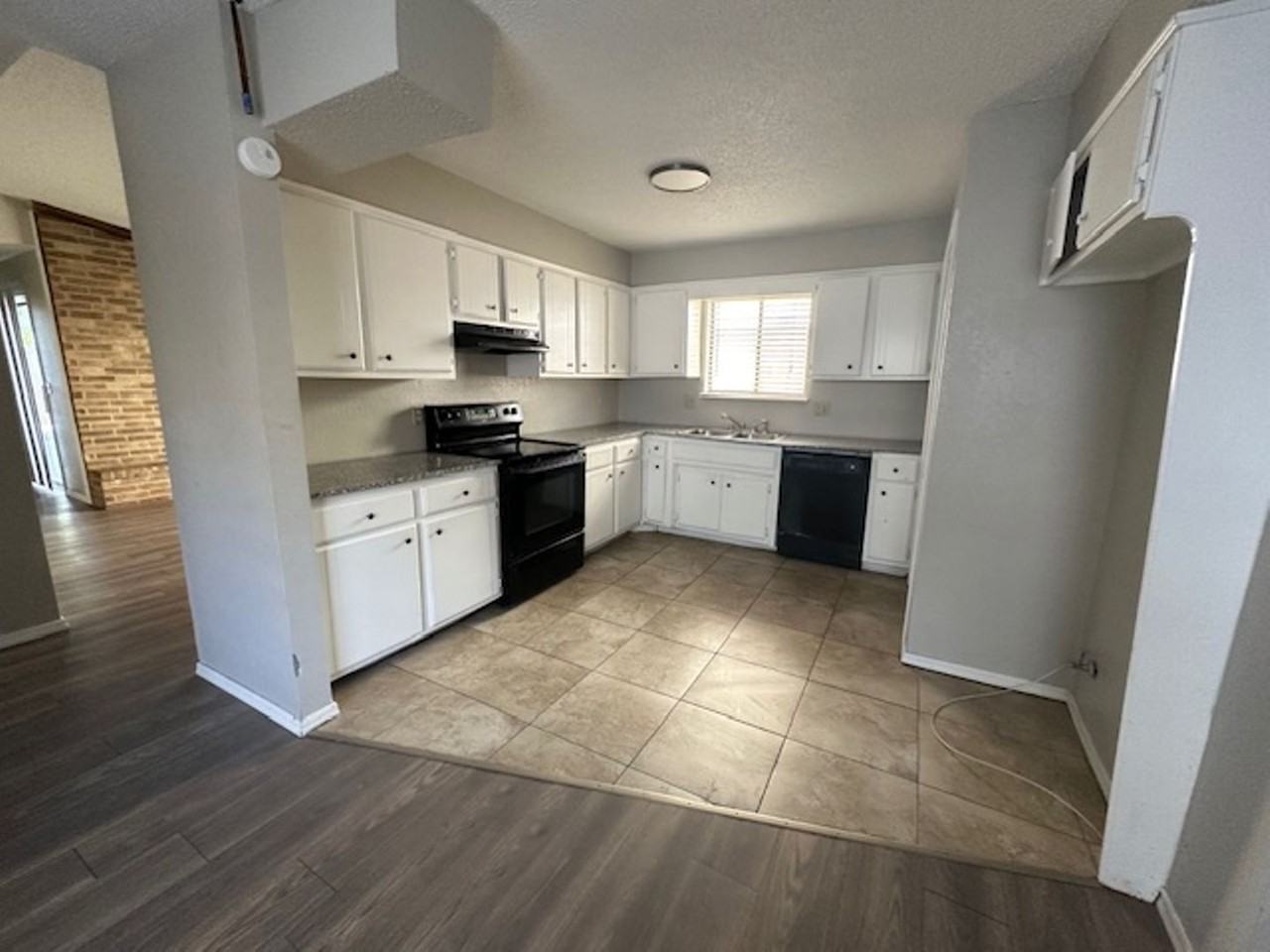 10411 White Oak Canyon Rd - Photo 5 of 13
