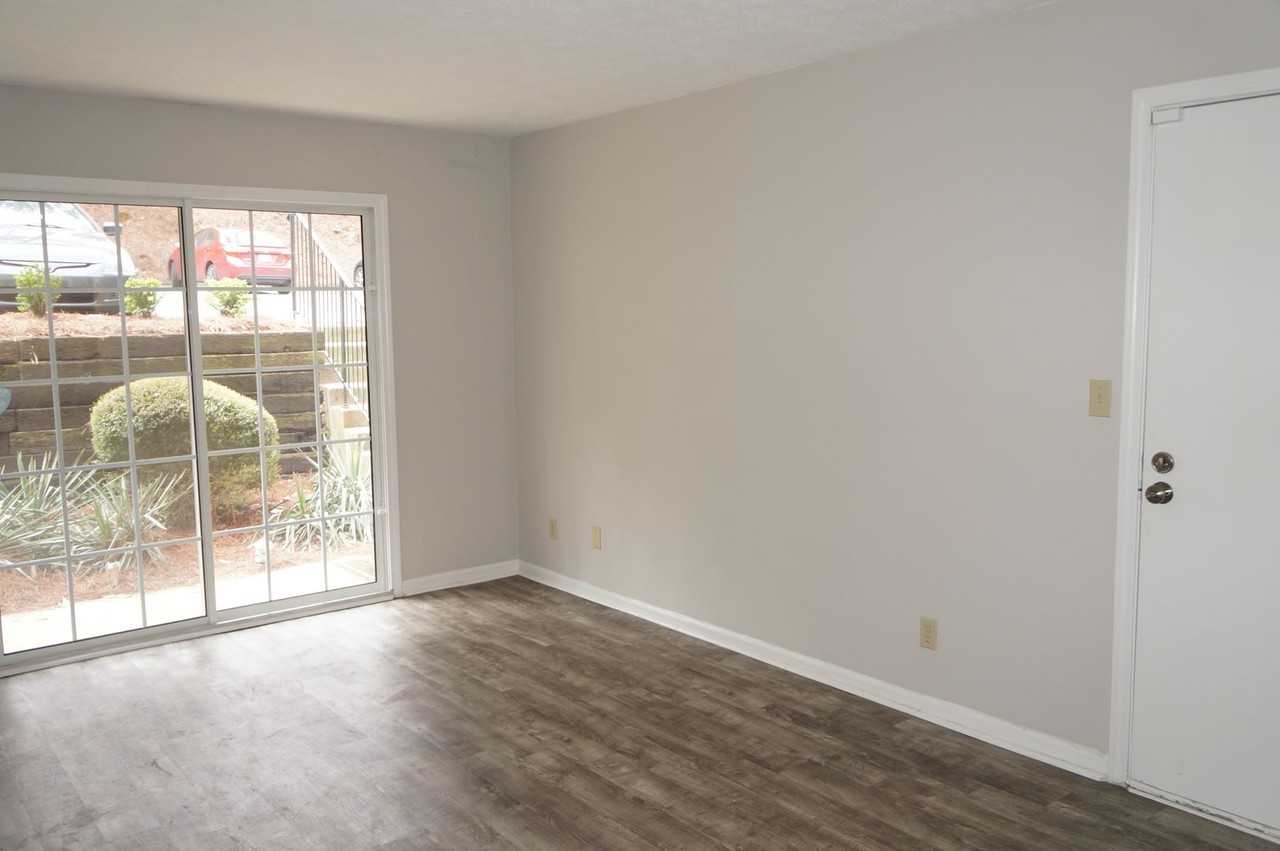 3005 Seven Pines Ln - Photo 2 of 10