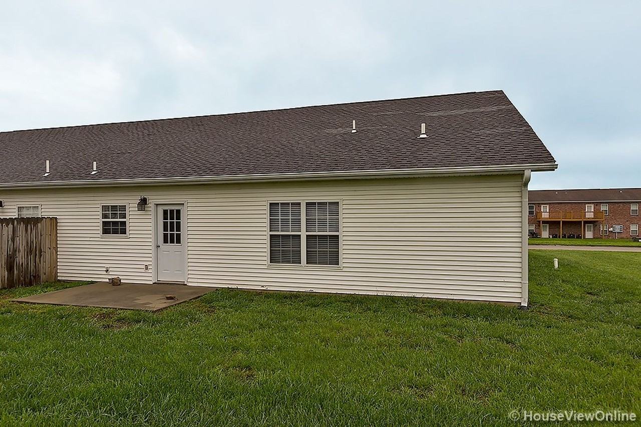 1921 Rock Creek Ln - Photo 3 of 18