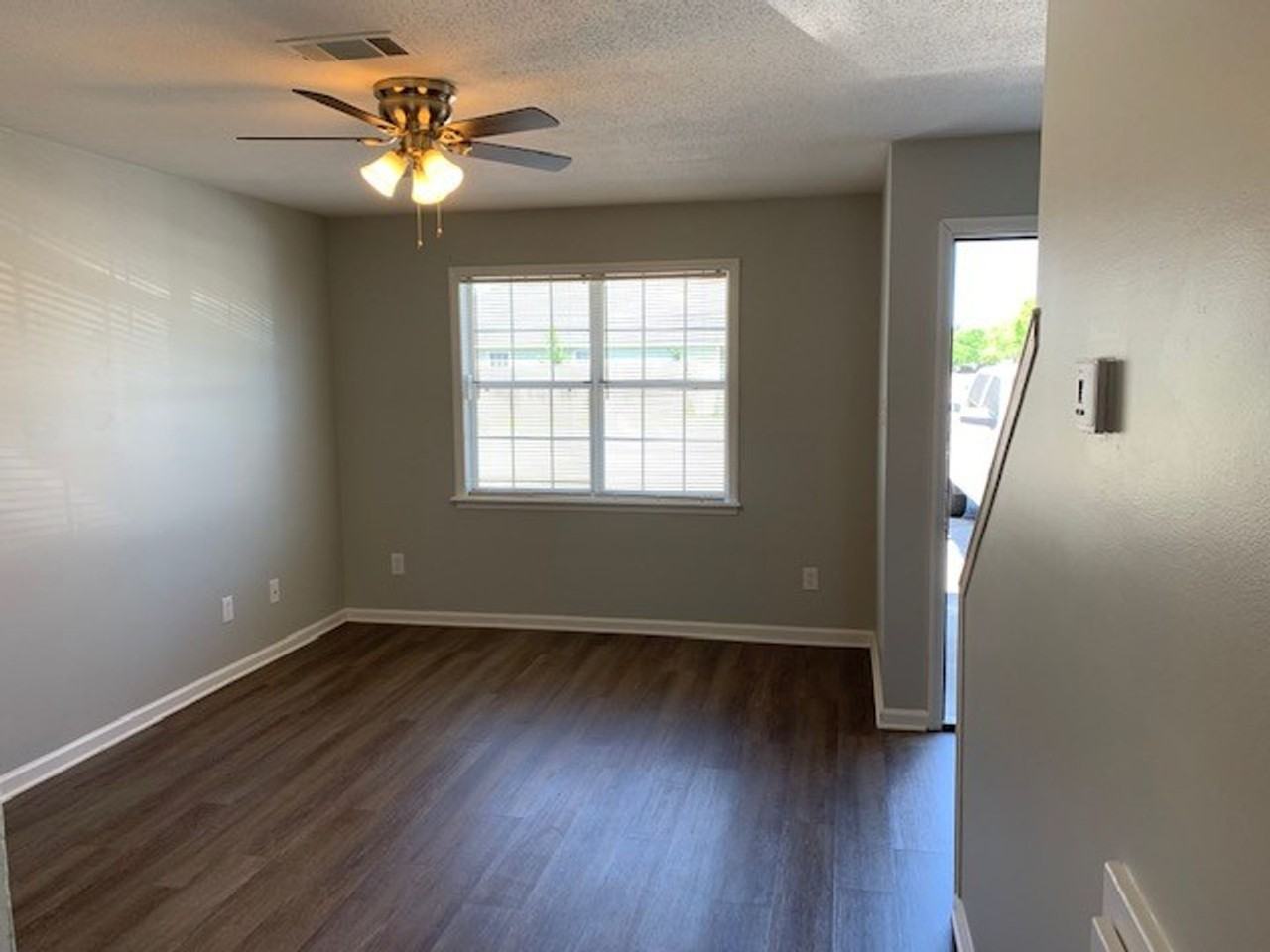 1827 Remer Ln - Photo 4 of 9