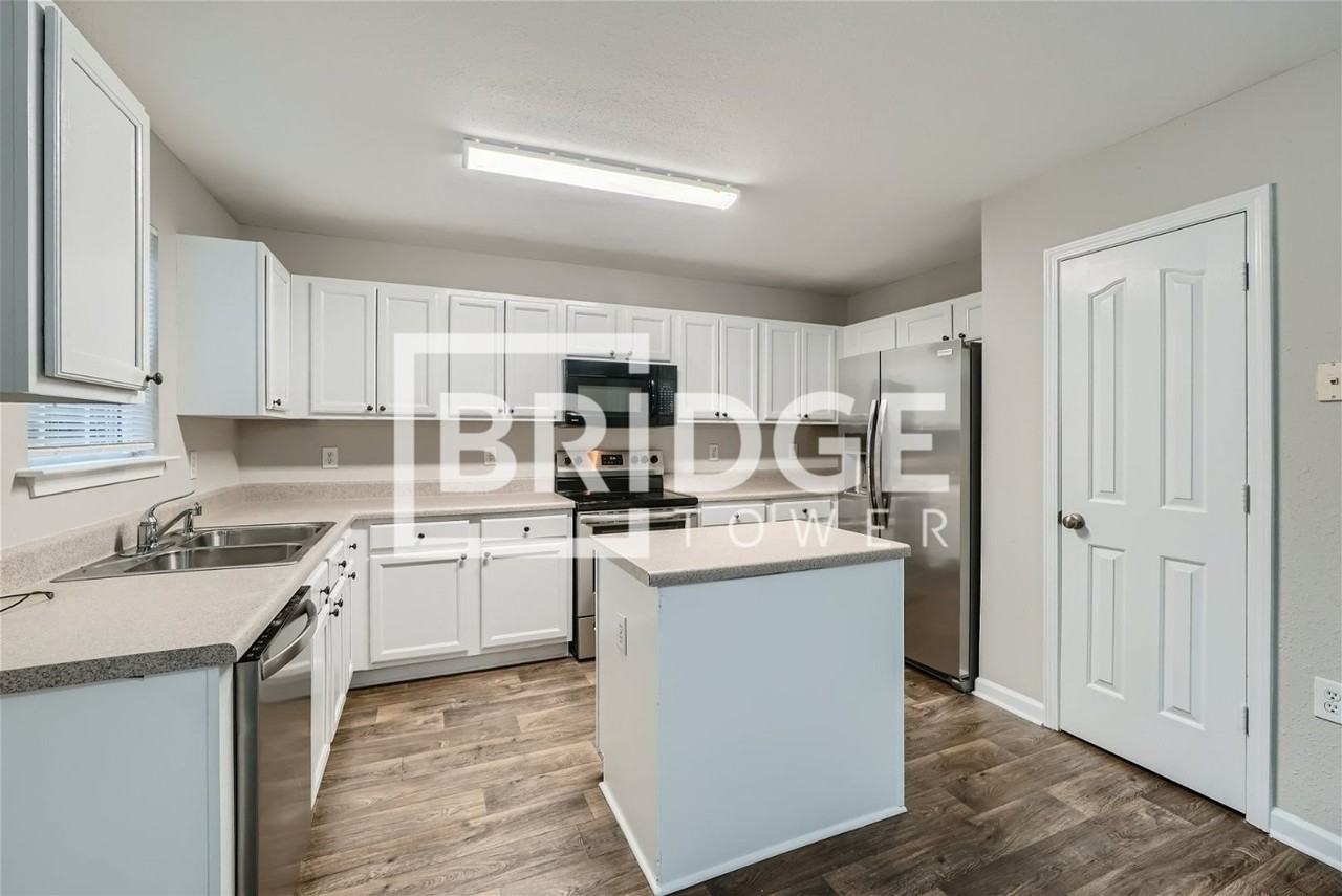 2100 Cranberry Woods Ct - Photo 4 of 15