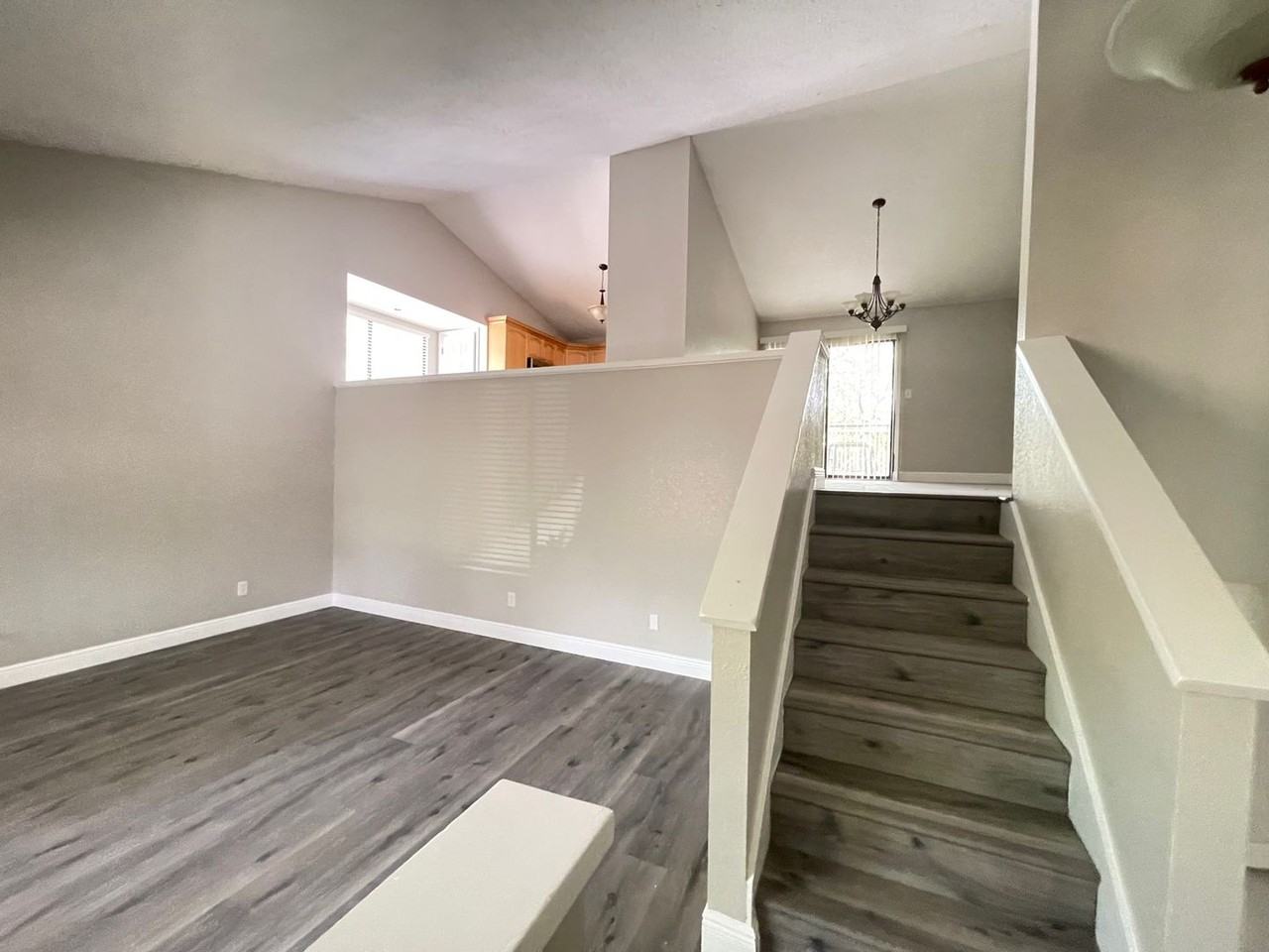 545 Lake Ave - Photo 3 of 21