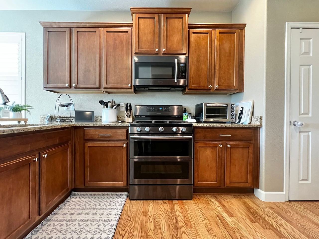 540 Edenbridge Dr - Photo 7 of 46