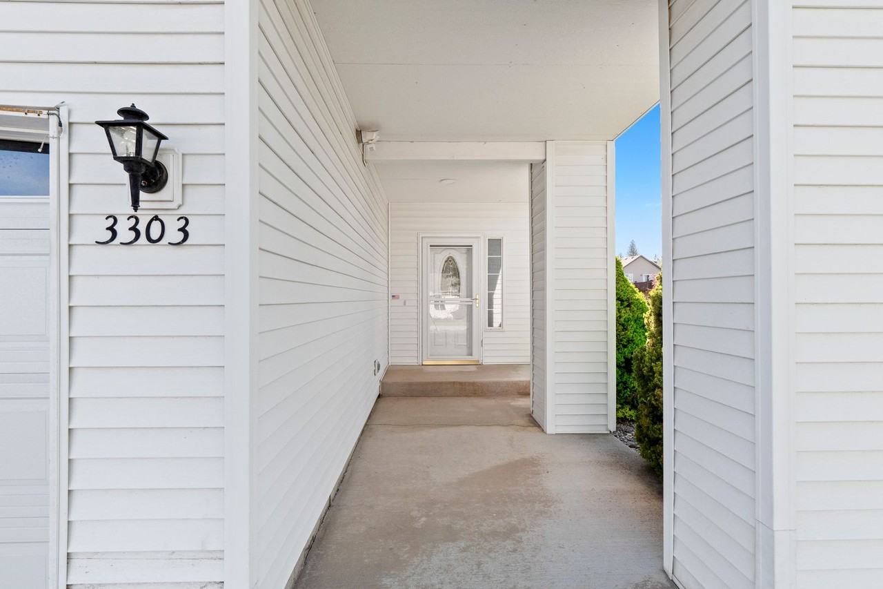 3303 Meadow Glen Ln - Photo 4 of 30