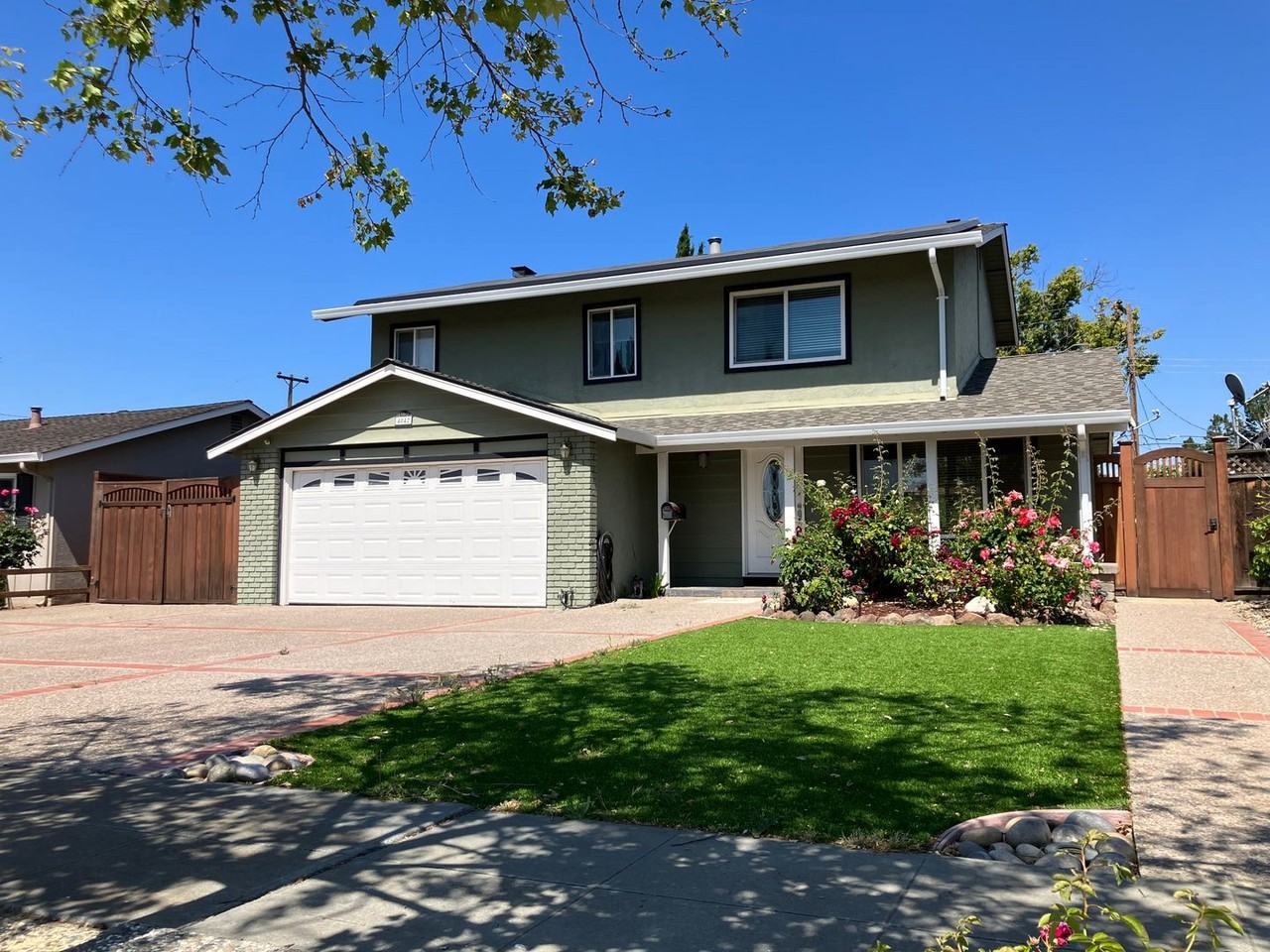 4042 Normandale Dr - Photo 2 of 20