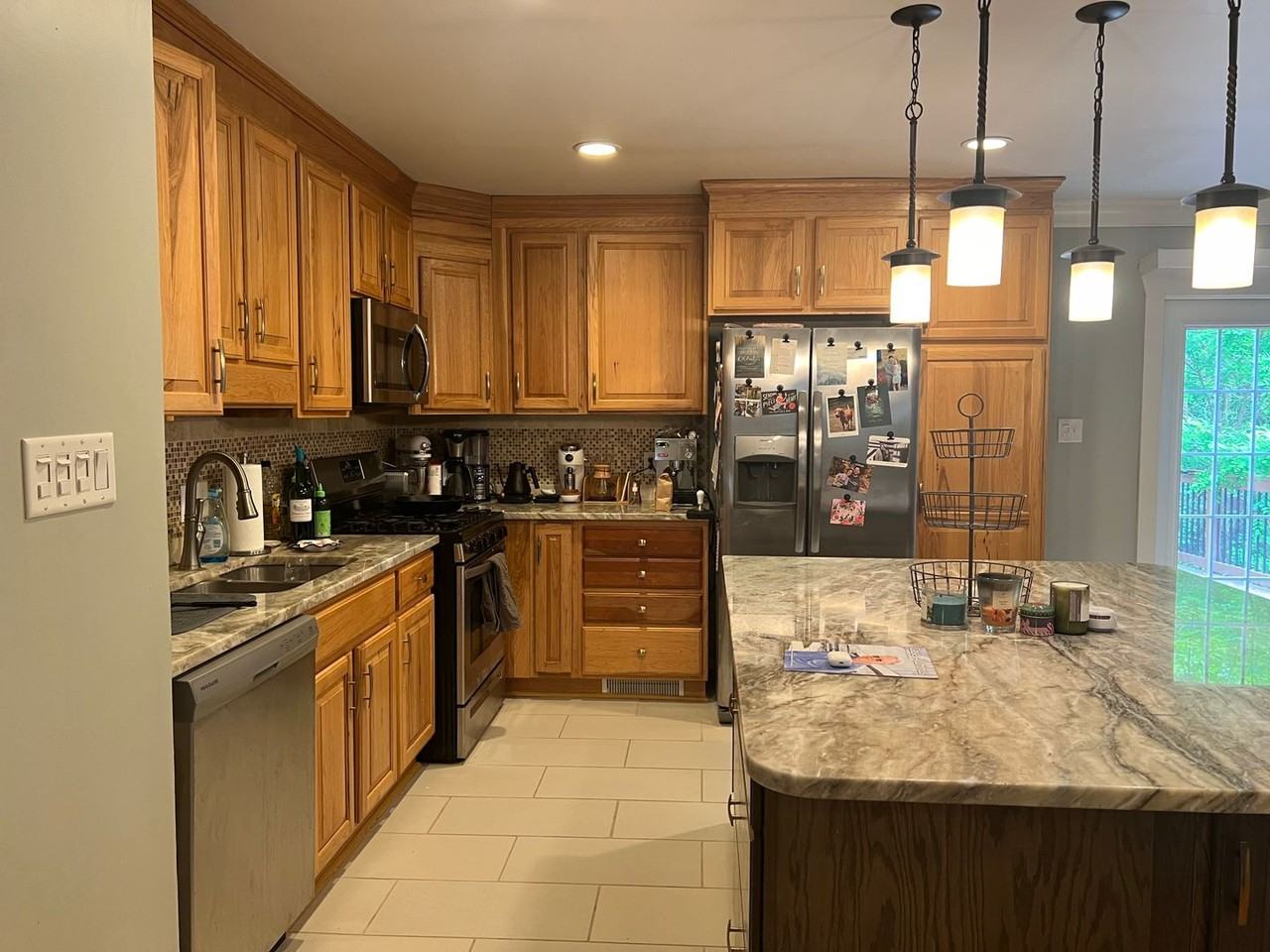 410 W 4th St - Photo 2 of 13