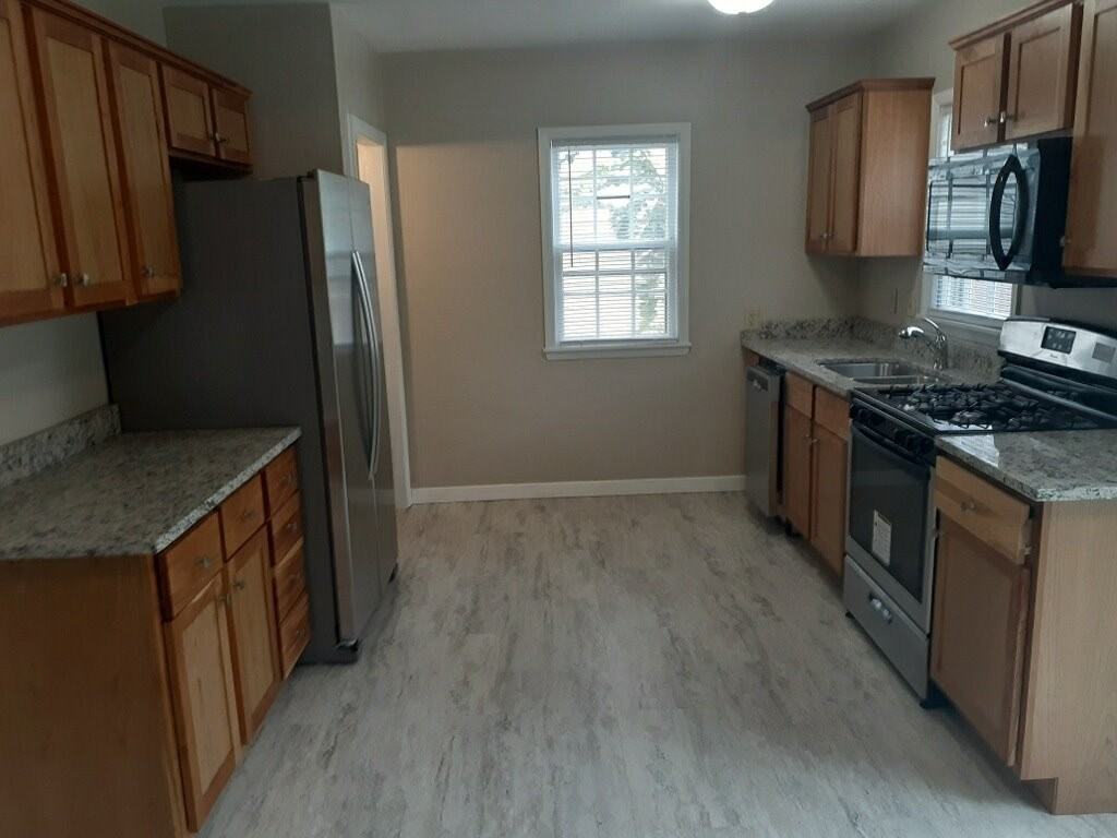 3419 Grimes Ave N - Photo 2 of 13