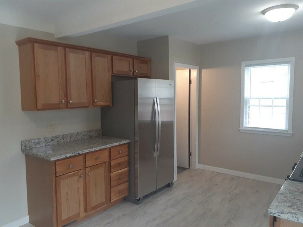 3419 Grimes Ave N - Photo 3 of 13