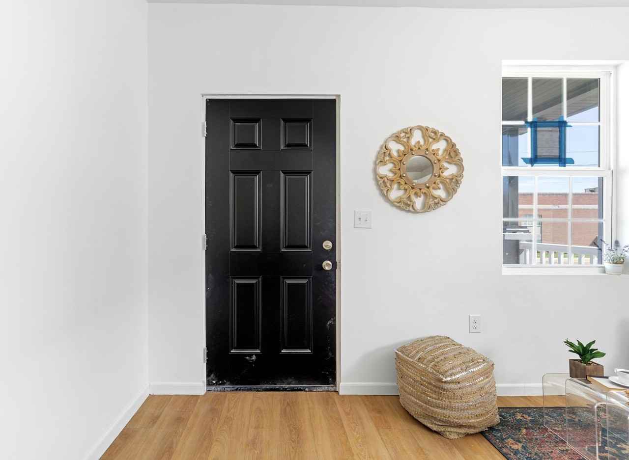 412/414 Novelty St - Photo 2 of 7