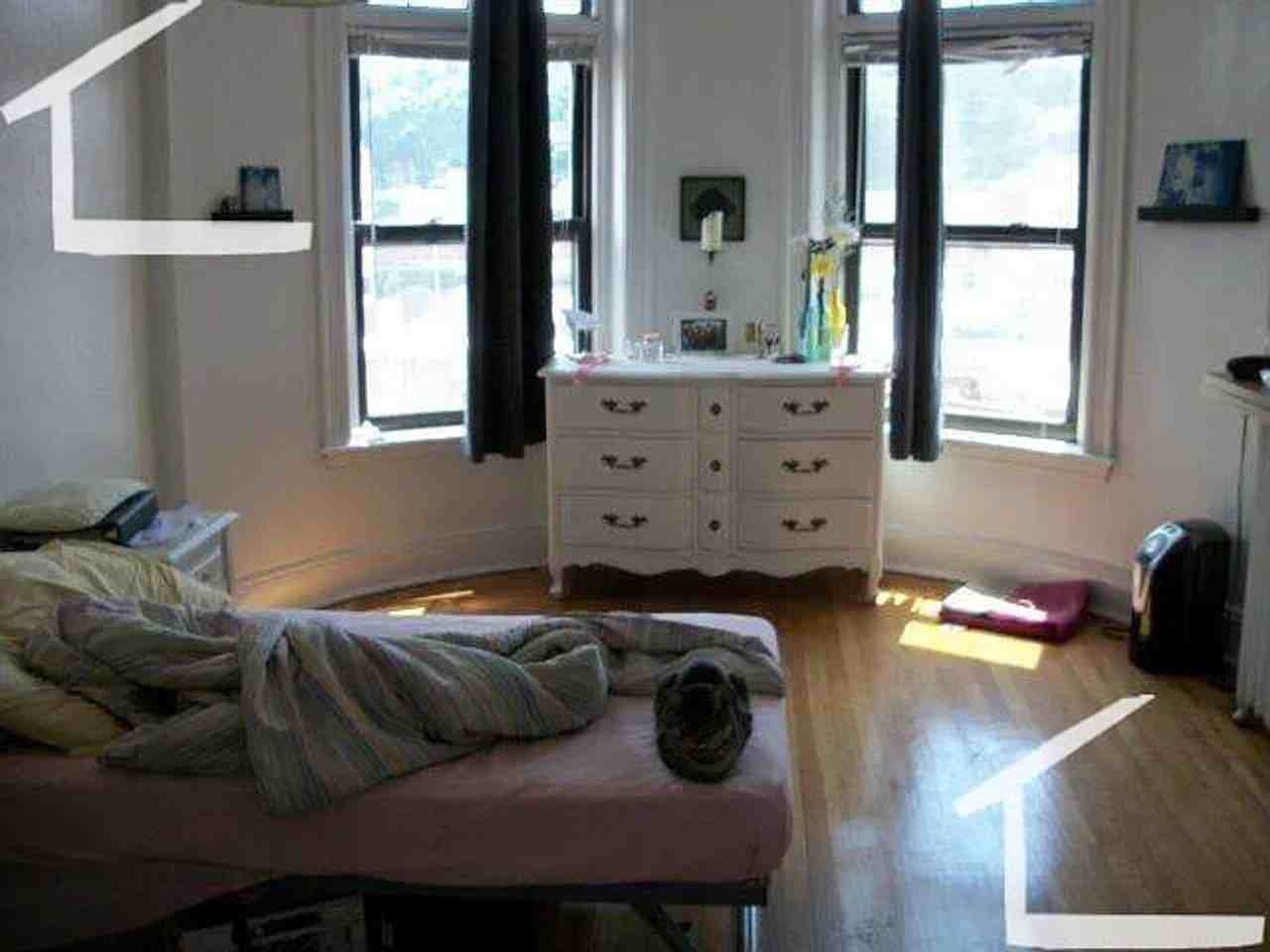 49 Bennett St - Photo 3 of 8