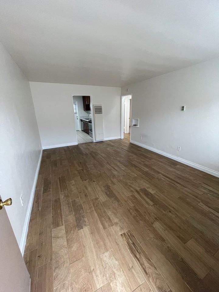 4418 Mississippi St - Photo 3 of 10