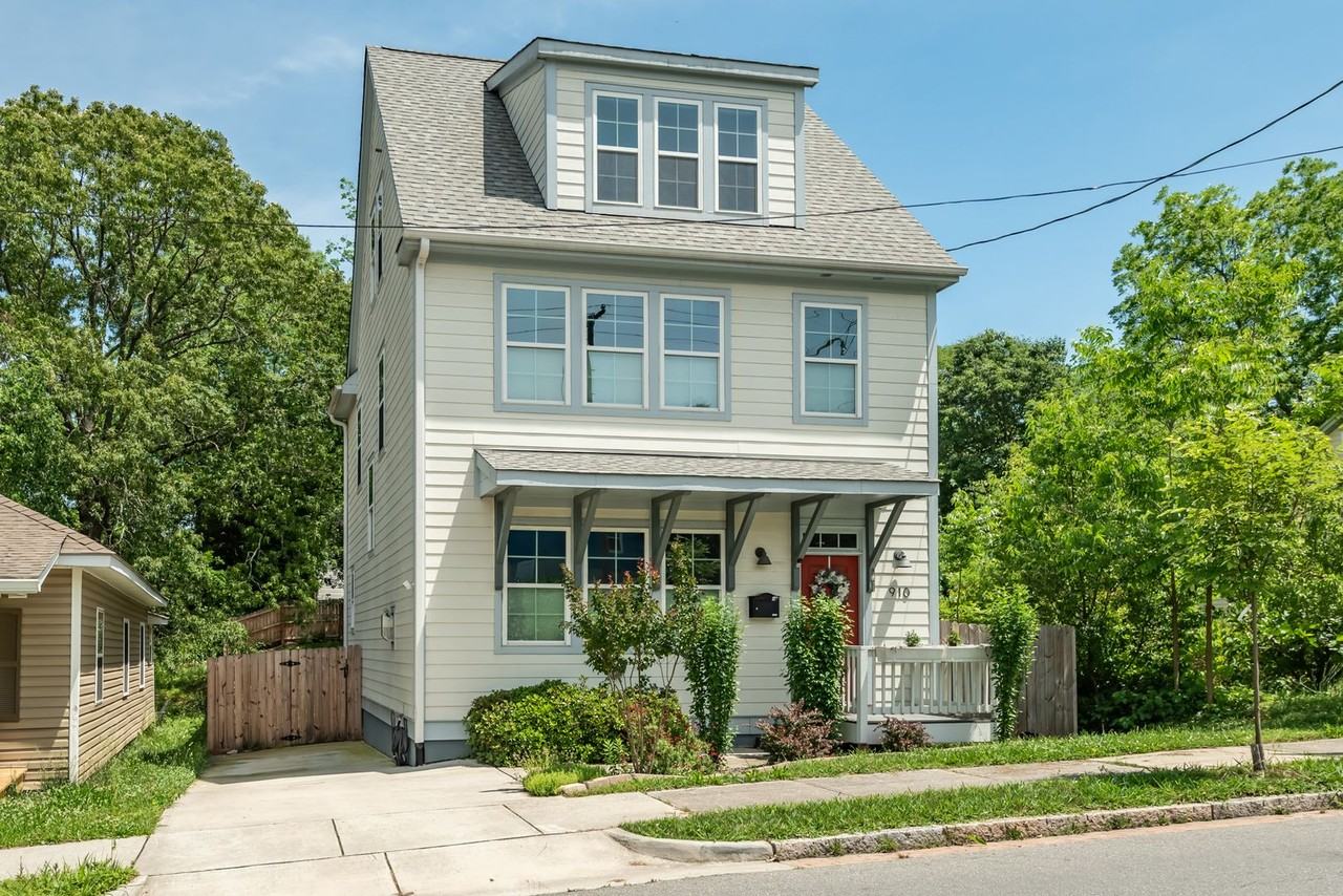 910 N Elizabeth St - Photo 2 of 24