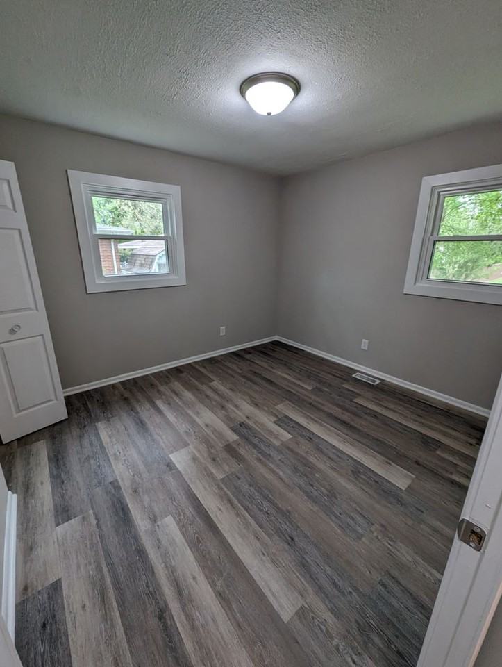 5423 Tulip Ave - Photo 6 of 10