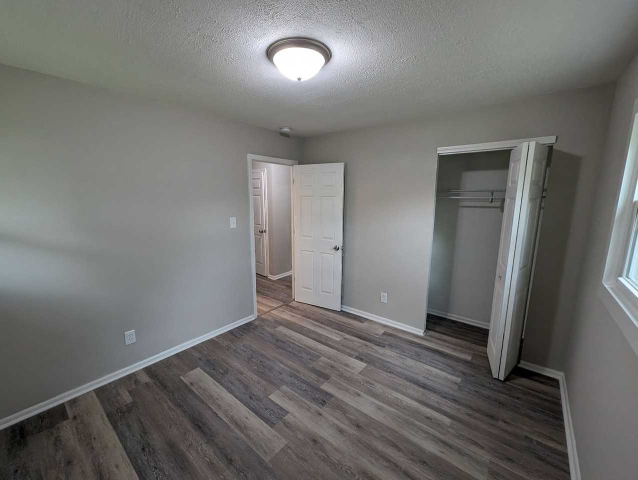 5423 Tulip Ave - Photo 7 of 10