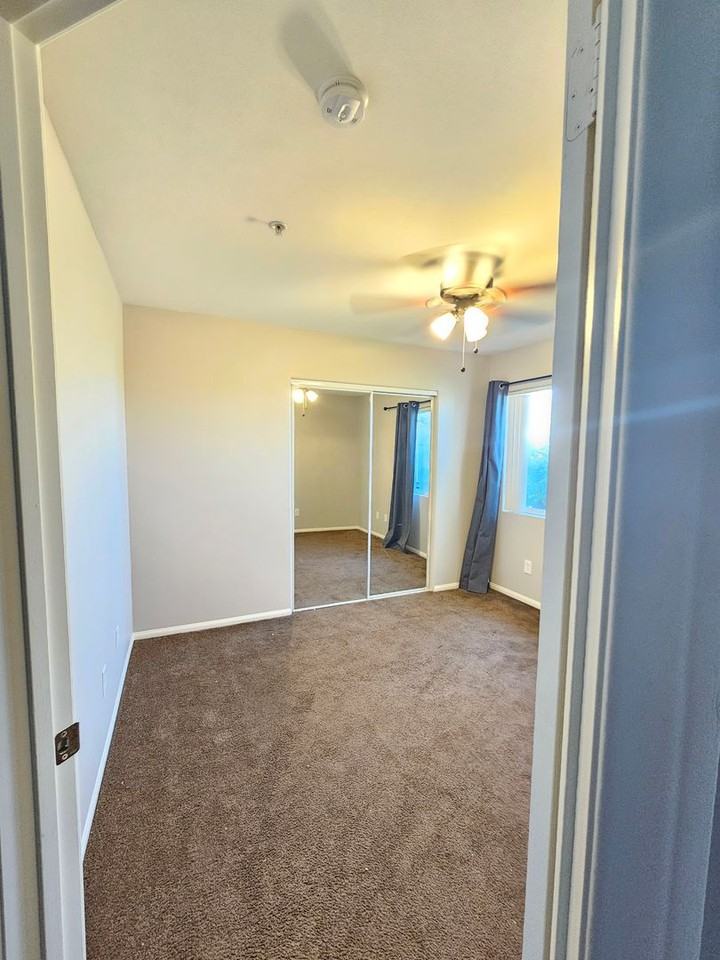 7389 Kellogg Ave - Photo 3 of 13
