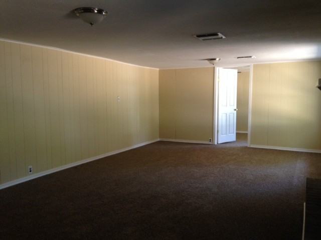 194 Edward Walker Rd - Photo 3 of 13