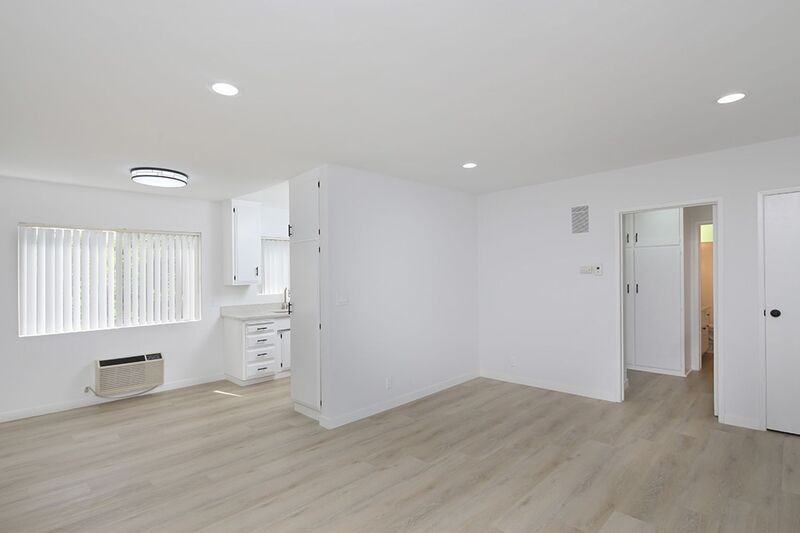 346 N Louise St #16 - Photo 2 of 14