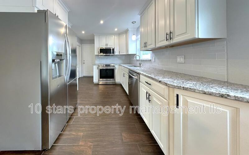 6849 99th Ave N - Photo 4 of 41