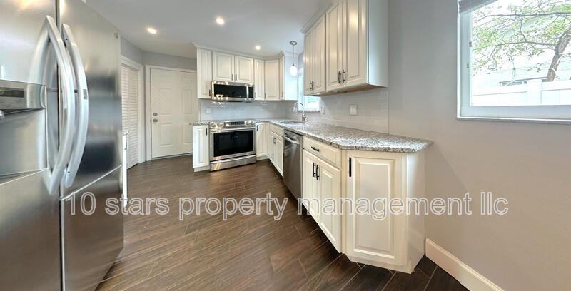 6849 99th Ave N - Photo 7 of 41