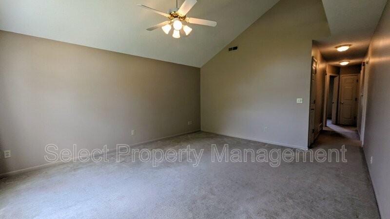 2329 Nordholme Ave - Photo 2 of 19