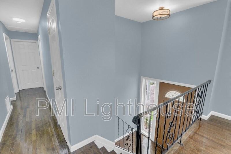29 Parkway Ave - Photo 3 of 27